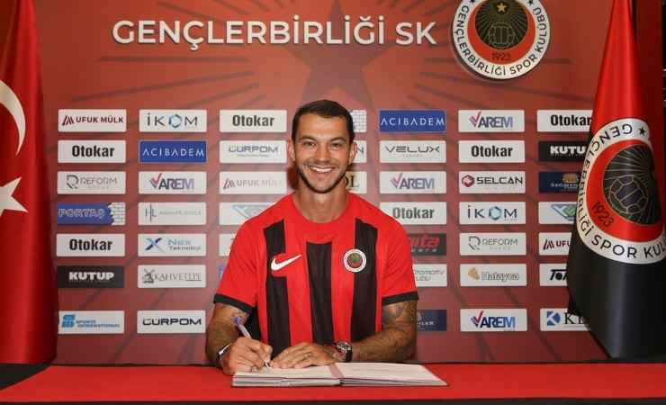 Gençlerbirliği Portekizli sağ bek Pedro Pereira’yı transfer etti