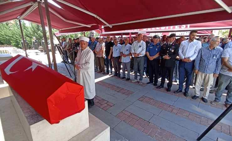 Vefat eden Kıbrıs gazisi Polatlı'da askeri törenle uğurlandı