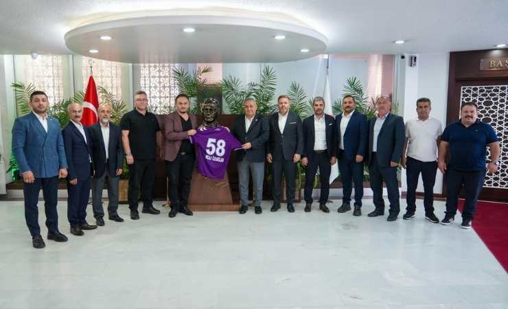 Emre Gökdemir İnşaat Ankara Keçiörengücü’nden Mesut Özarslan’a ziyaret