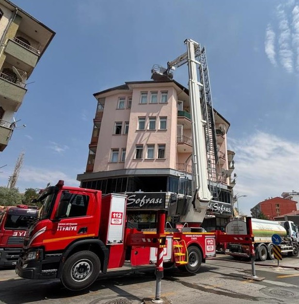Akyurt'ta çıkan baca yangını korkuttu! - Resim : 2