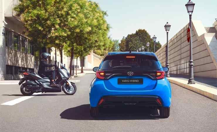 Toyota Yaris Hybrid için 47.000 TL'lik fiyat jesti yapıldı!