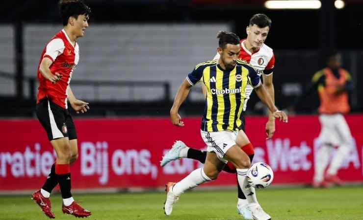 Feyenoord'a 2-1 kaybeden Fenerbahçe tur ümidini İstanbul'a bıraktı