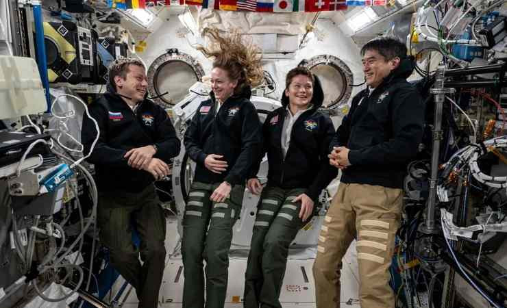 NASA'nın Crew-10 ekibi 5 ay üstüne Dünya'ya geri döndü