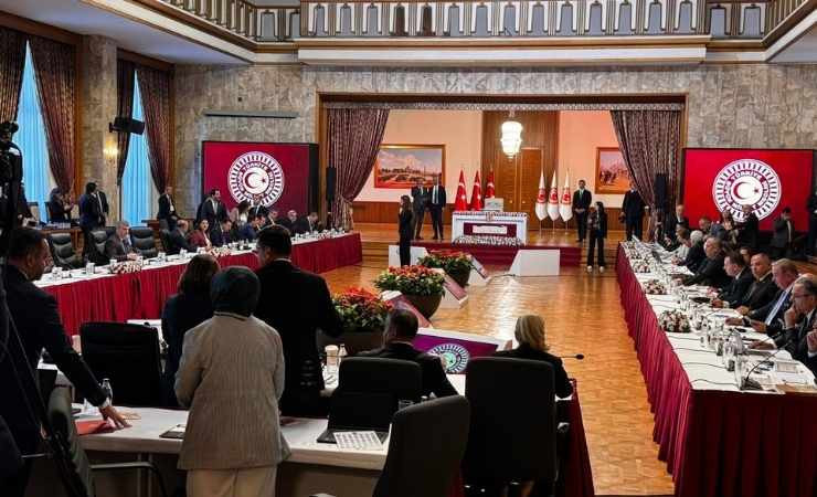 Terörsüz Türkiye komisyonu şehit ailelerini ve gazileri dinledi