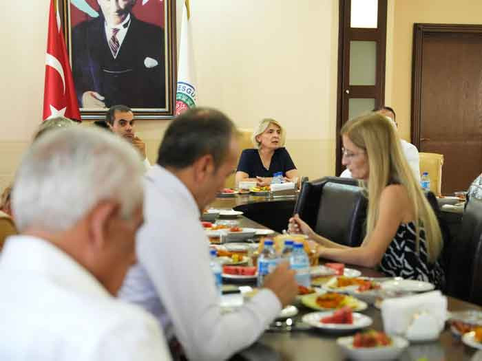 Başkan Yardımcısı Keyvan, Etimesgutlu muhtarlarla bir araya geldi - Resim : 2