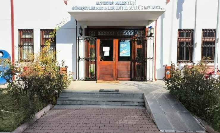 Altındağ Belediyesi'nin Kadın Eğitim ve Kültür Merkezleri kadınların hayatlarına dokunuyor