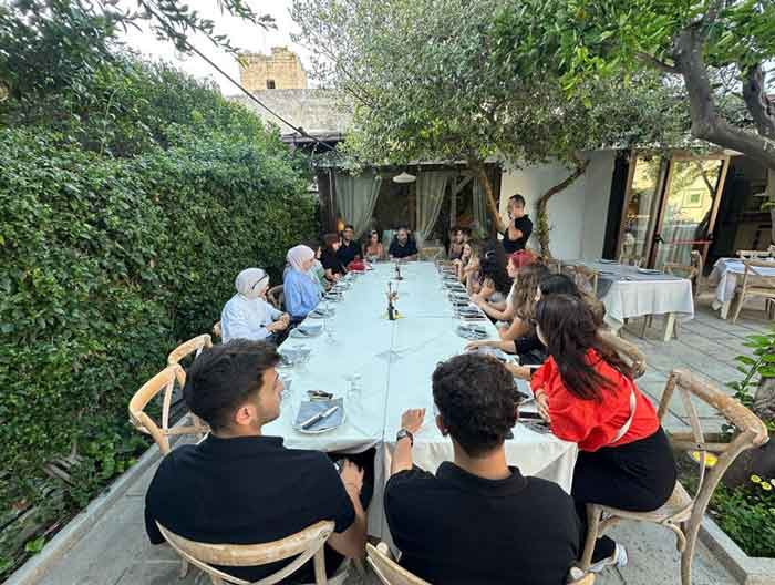 Pursaklar Belediye Başkanı Çetin eğitim için İtalya'ya giden gençleri ziyaret etti - Resim : 2