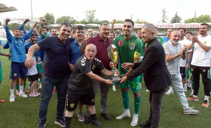 TSYD Zafer Kupası'nı Etimesgutspor kazandı