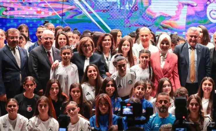 ABB FOMGET'e yılın takımı ödülü verildi
