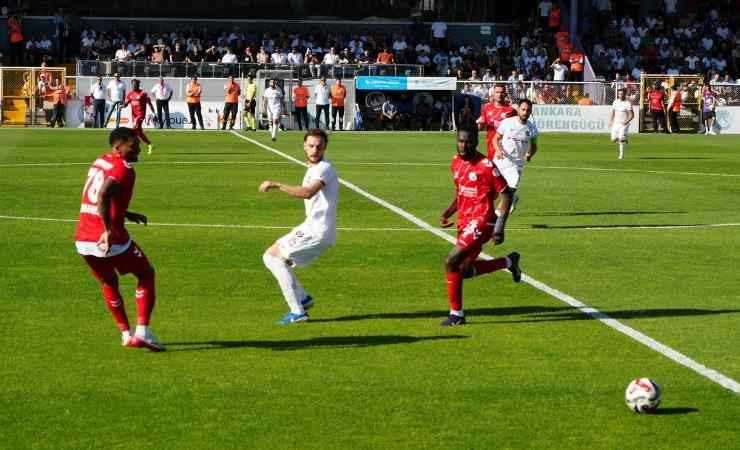 Sedat Ağçay: Üstün olan taraf bizdik ama gol atamayınca anlamı yok