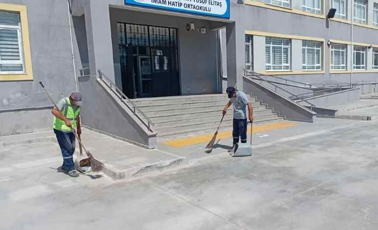 Altındağ Belediyesi ilçedeki okullarda temizlik yaptı