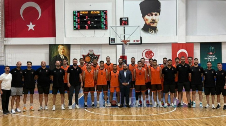 Etimesgut Belediyesi Gelişim Spor Kulübü basketbol takımı ilk antrenmanını yaptı