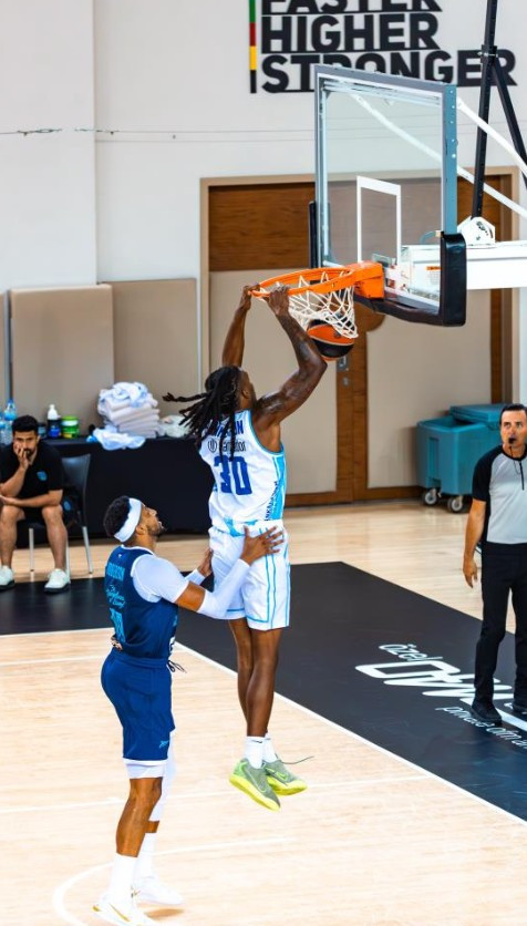 Türk Telekom Gloria Pre-Season Games Turnuvası'nda rakibini 82-79 yendi!