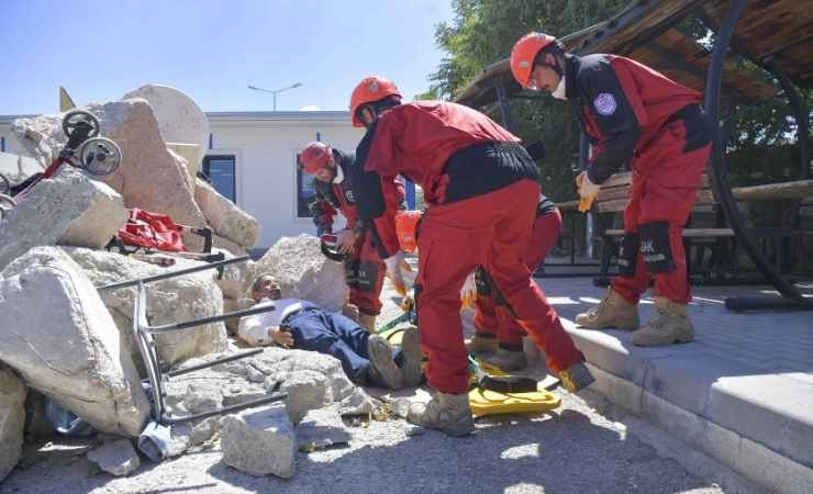 ABB afetlerde profesyonel ZAK ekibiyle müdahale edebilecek