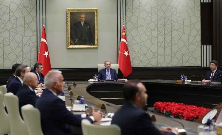 Cumhurbaşkanı Erdoğan kabine sonrası gençlere müjde diyerek duyurdu