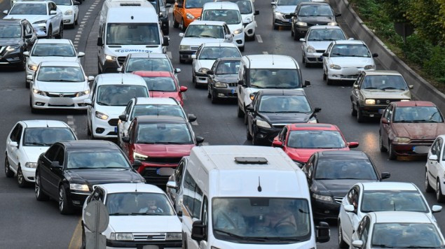 Ankara'da yeni eğitim öğretim yılının ilk gününde trafik yoğunluğu yaşandı