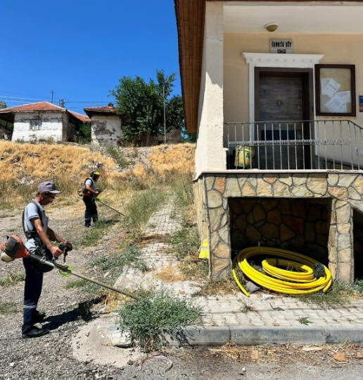 Kahramankazan Belediyesi'nden yabani ot ve çim biçme seferberliği - Resim : 3