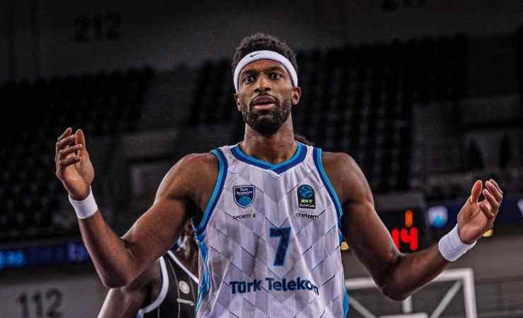 Kyle Alexander yeniden Türk Telekom ile anlaştı