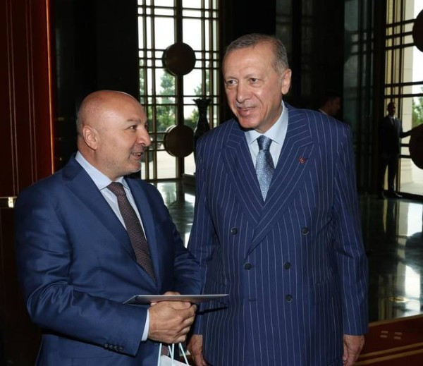 Cumhurbaşkanı Başdanışmanı Hamdi Kılıç tedavi gördüğü hastanede hayatını kaybetti