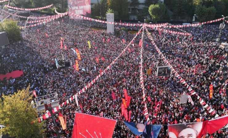 Özgür Özel Tandoğan'da konuştu: Türkiye'nin demokratları kazanacak