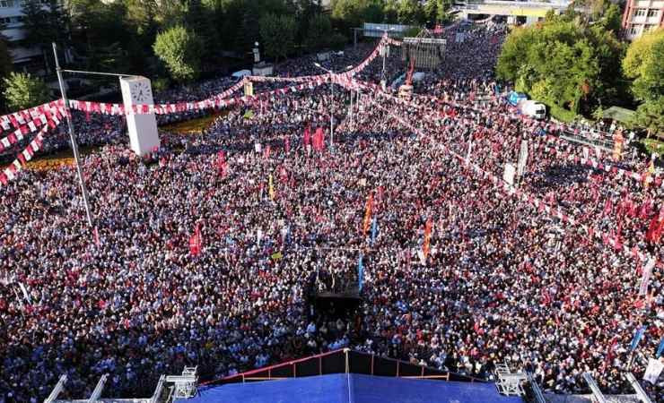 Özgür Özel Tandoğan'da konuştu: Türkiye'nin demokratları kazanacak - Resim : 2