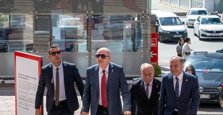 CHP Genel Başkanı Özgür Özel, Ümit Özdağ ile Ankara'da görüştü - Resim : 2