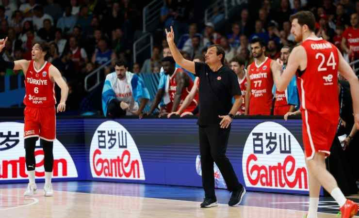 Ergin Ataman EuroBasket 2025'in en iyi başantrenörü seçildi