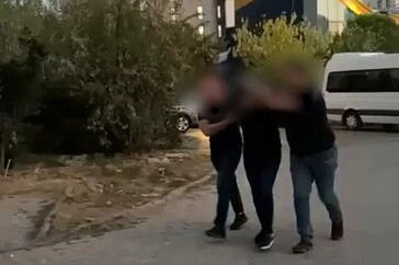 Bakan Ali Yerlikaya çocuklarının önünde babaya tokat atan sürücünün yakalandığını duyurdu