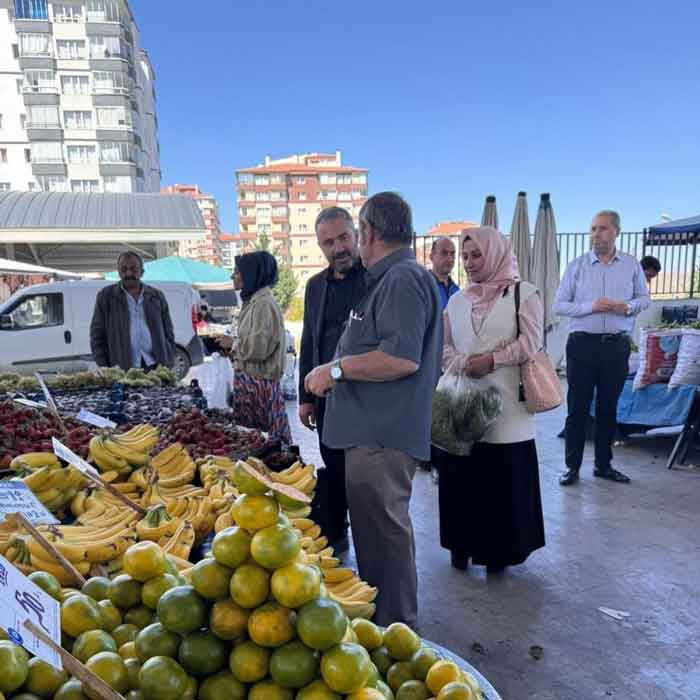 Pursaklar Belediye Başkanı Çetin'den pazar denetimleri - Resim : 3