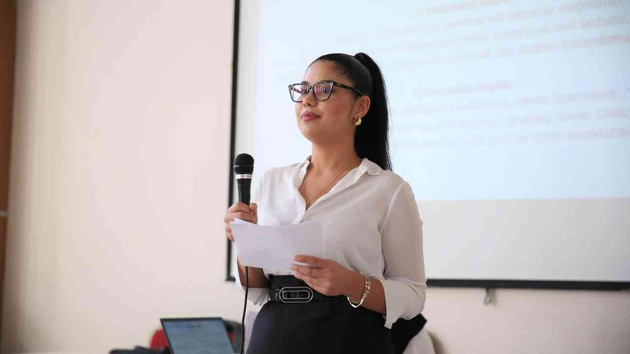 Keçiören Belediyesi belediye personellerine iletişim semineri düzenledi
