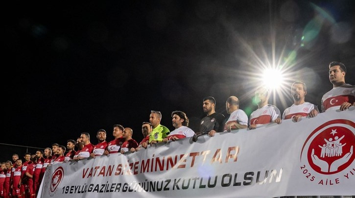 Ankara'da 19 Eylül Gaziler Günü'ne özel dostluk maçı düzenlendi - Resim : 3