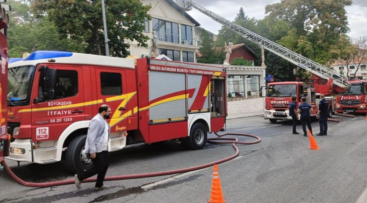 Çankaya'da restoranda çıkan yangına itfaiye ekipleri müdahale etti