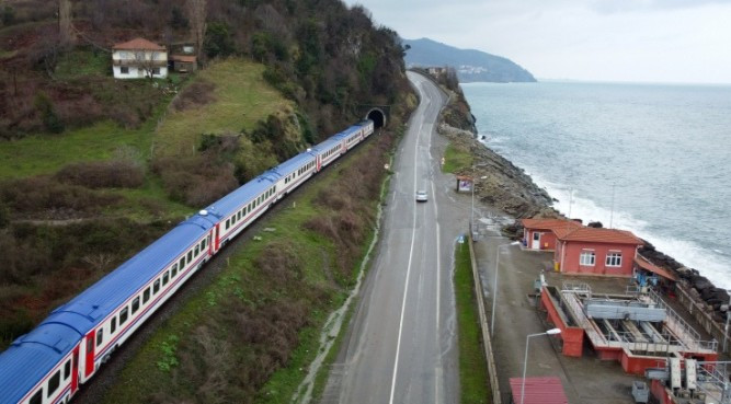 Ankara-Zonguldak arası hizmet veren Turistik Karaelmas Treni seferlere başlıyor