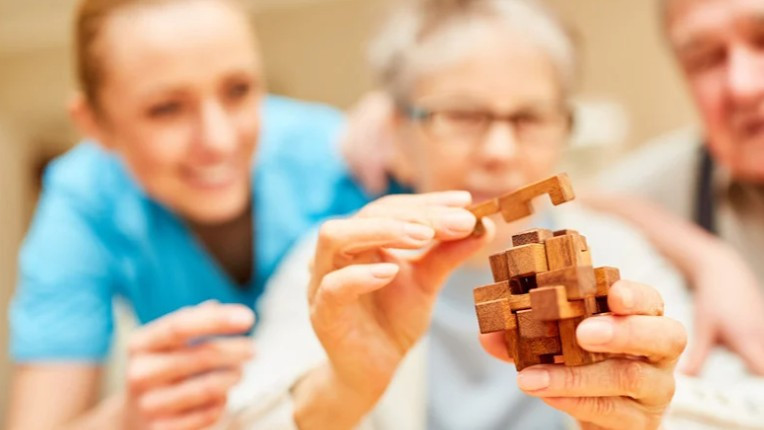 Alzheimer'de erken tanı hastalığın ilerlemesini engelleyebiliyor