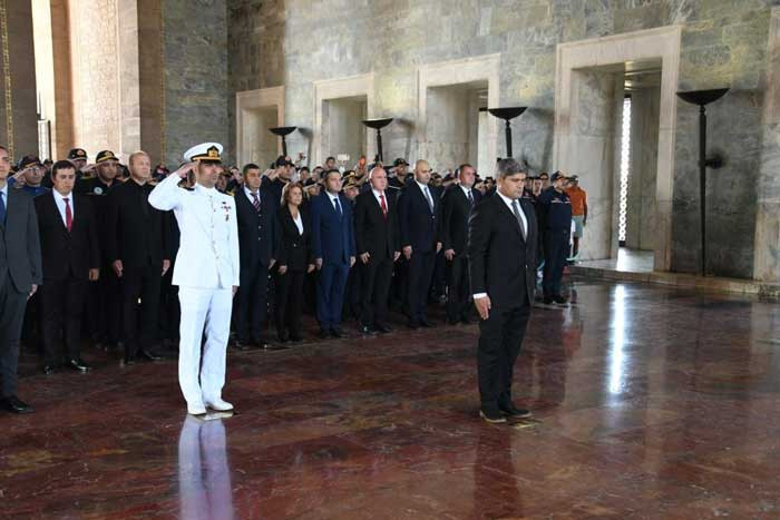 11 Büyük Şehir Belediyesinin İtfaiyesi Anıtkabir'i ziyaret etti
