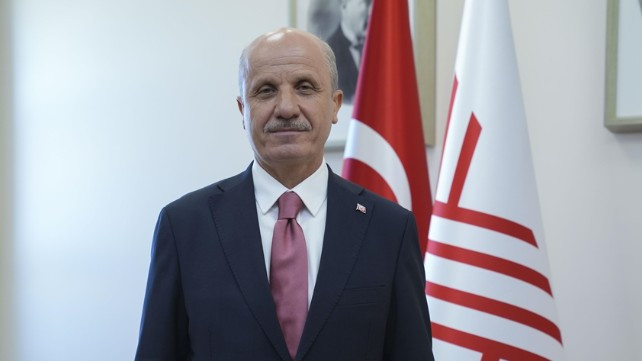 YÖK duyurdu: Başarılı öğrenciler üniversiteyi 3 yılda bitirebilecek