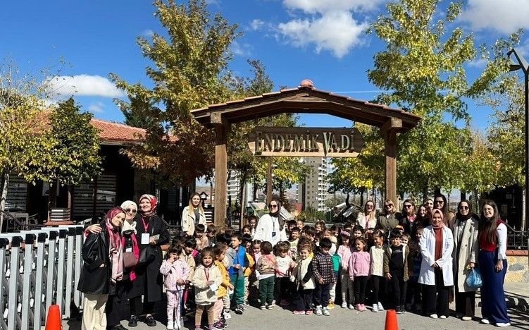 Pursaklar Belediyesi doğayı keşfetmek isteyen öğrencileri Endemik Vadi'de ağırlıyor - Resim : 3