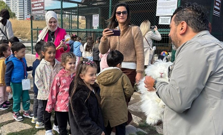 Pursaklar Belediyesi doğayı keşfetmek isteyen öğrencileri Endemik Vadi'de ağırlıyor - Resim : 2