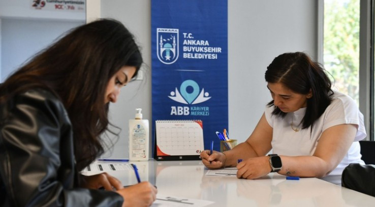 ABB Kariyer Merkezi, iş arayan ve işverenleri buluşturuyor