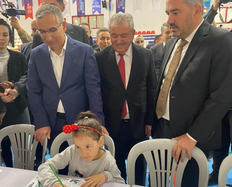 Pursaklar Belediyesi'nin düzenlediği TÜBİTAK 4007 Bilim Şenliği başladı
