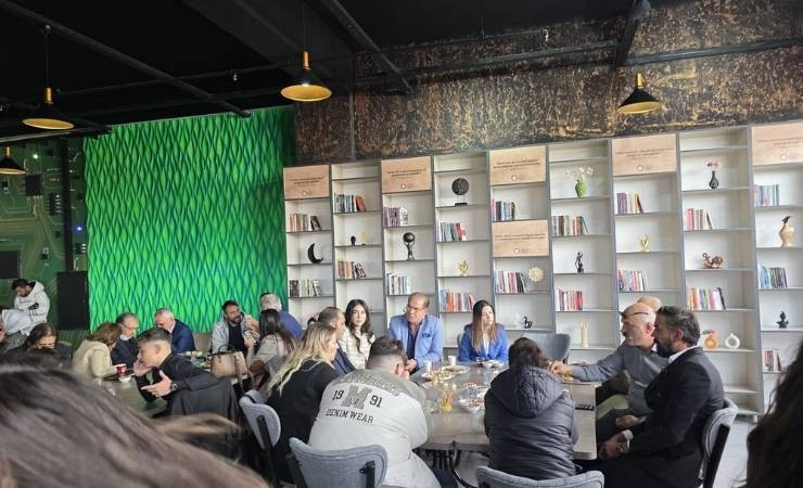 Dünyada bir ilk olan 10.3 Kalite Kütüphanesi Kafe Ankara'da açıldı - Resim : 3