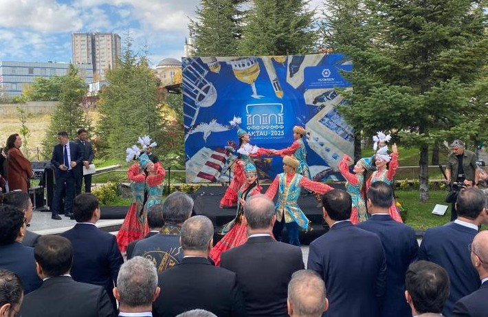 Ankara Valisi Şahin, ‘Hazar'ın İncisi Kazak Otağı' açılışına katıldı