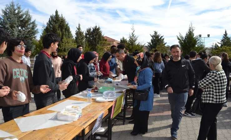 Beypazarı'nda okullardan Gazze'ye yardım eli uzandı