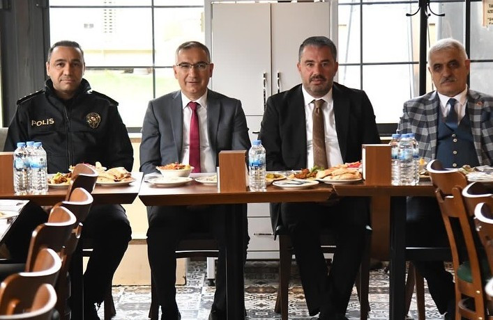 Pursaklar Belediyesi'nden muhtarlar için onur yemeği! - Resim : 2