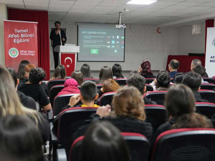 Etimesgut Belediyesi'nden okullarda afet bilinci eğitimi!
