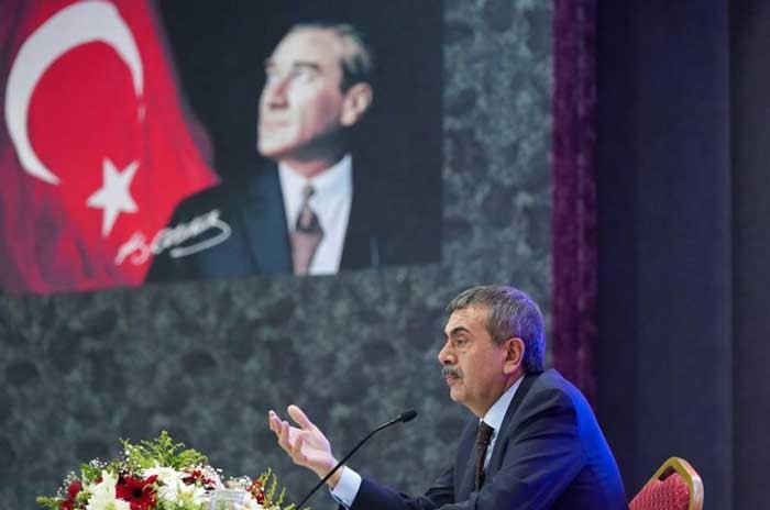 Bakan Tekin Ankara'da aldıkları kararı duyurdu: Okul kayıtlarında yeni dönem!