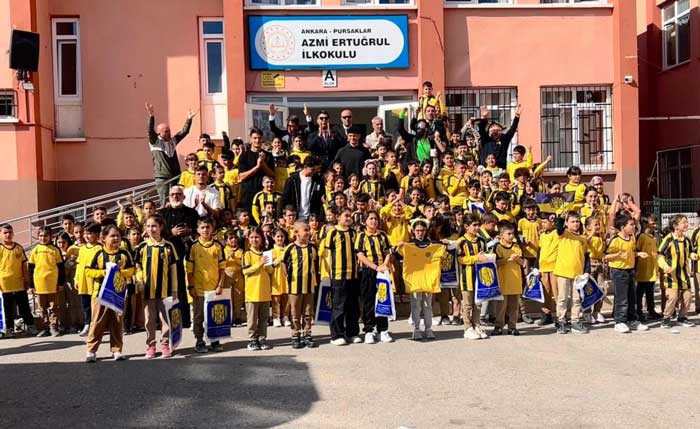 MKE Ankaragücü yöneticileri ve sporcularından Pursaklar'da okul ziyareti!