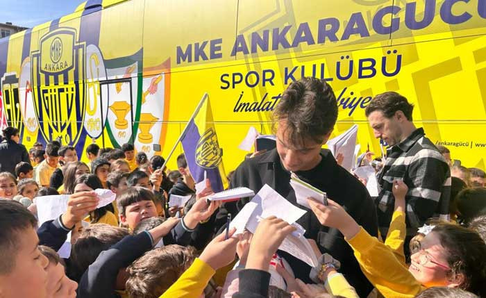 MKE Ankaragücü yöneticileri ve sporcularından Pursaklar'da okul ziyareti! - Resim : 2