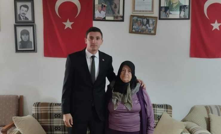 Güdül Kaymakamı Naim Akar'ın ilk ziyareti şehit ailelerine oldu