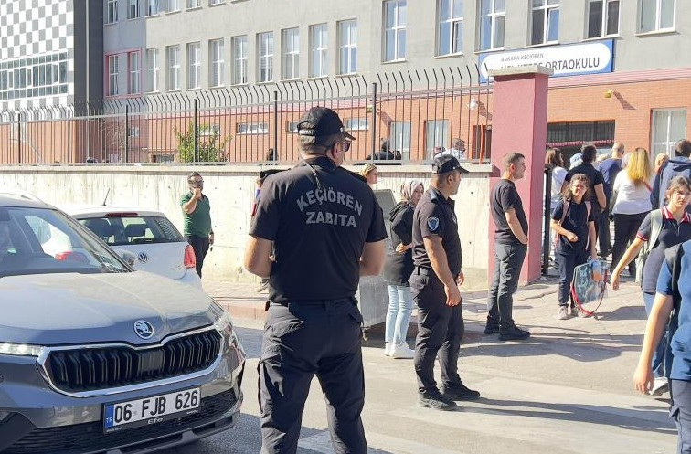 Keçiören Belediyesi Zabıta ekiplerinden güvenli trafik mesaisi - Resim : 2